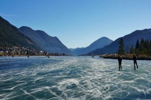 Eislaufen am Weissensee - © www.hotel-moser.at