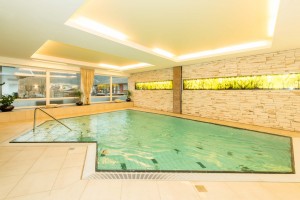 Hallenbad am Weissensee - © www.hotel-moser.at